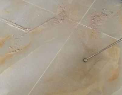 旌阳瓷砖空鼓维修公司分享粘合剂选择不当在瓷砖铺贴过程中可能导致以下问题