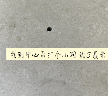 旌阳瓷砖空鼓维修公司专业解答在瓷砖铺贴过程中，如果砂料搅拌不均匀，将会带来以下问题